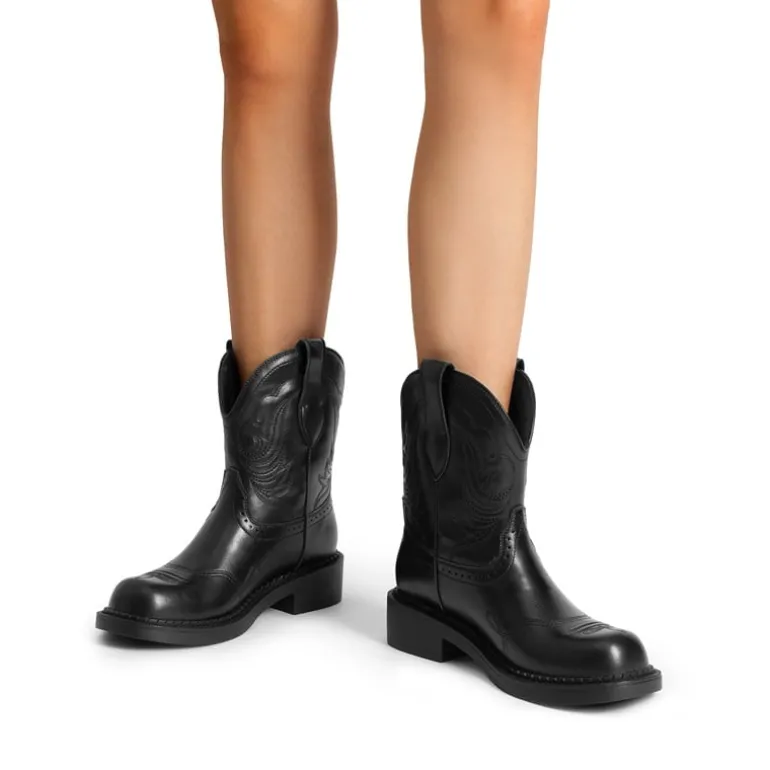 Women’s Slip-On Vintage Western Boots