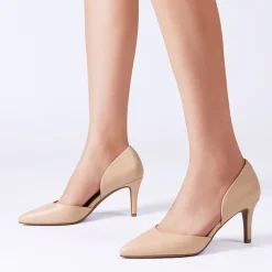 Women’s Sophisticated V-Cut Mid Heel Pumps