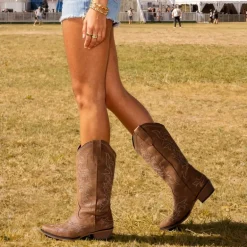 Women's Western Style Embroidered Cowboy Boots