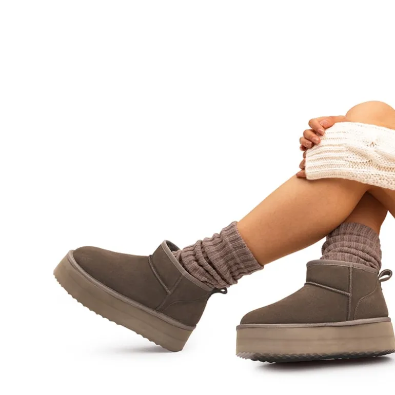 Women’s Wide Toe Platform Mini Snow Boots